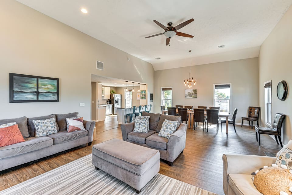 House (5 Bedrooms) | Interior