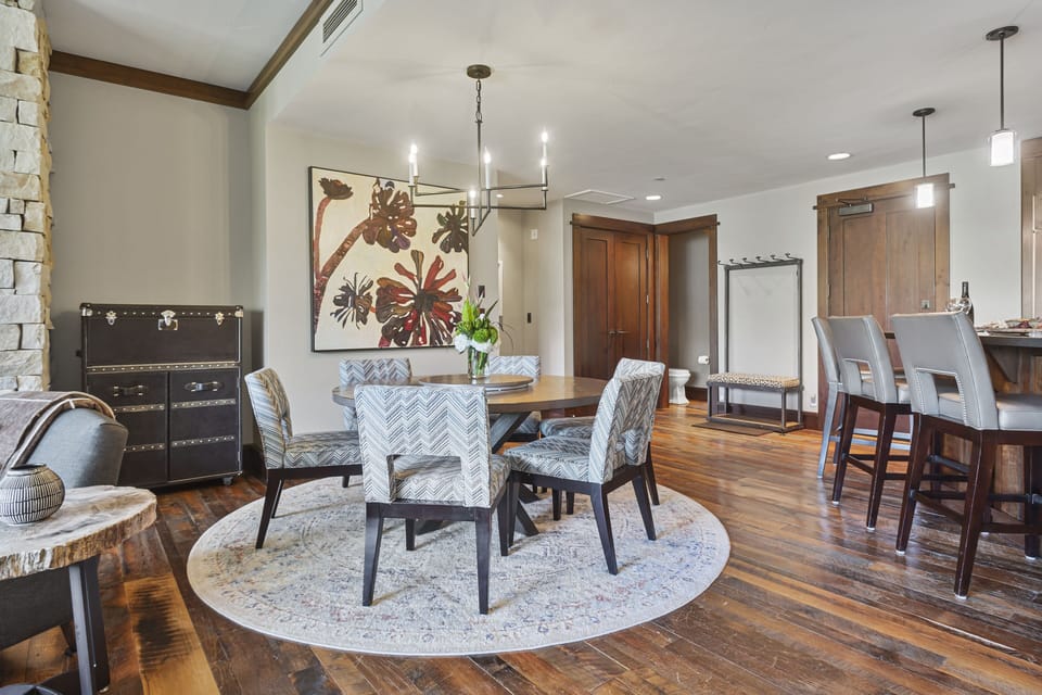 Condo, 3 Bedrooms | Dining