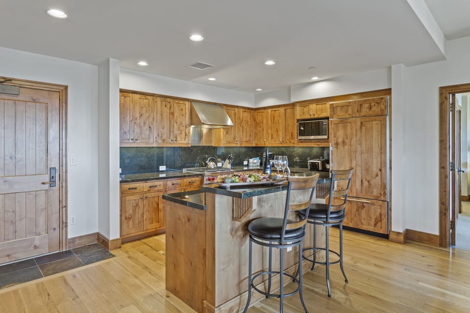 Condo, 2 Bedrooms | Private kitchen | Coffee/tea maker, fridge, oven, toaster
