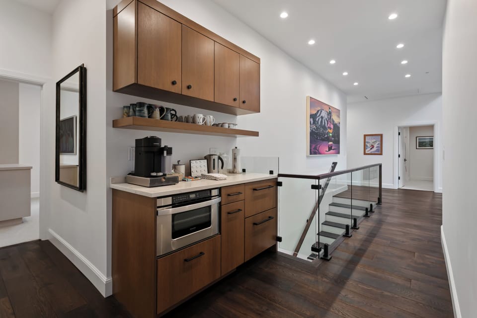 Condo, 3 Bedrooms | Interior