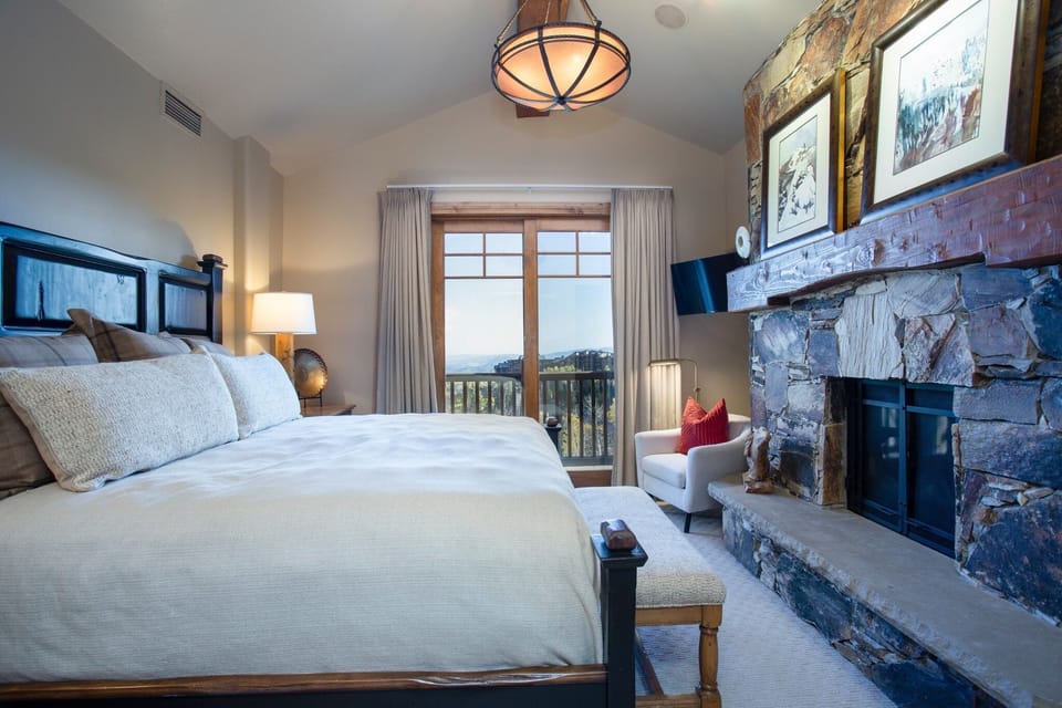 Condo, 5 Bedrooms | 5 bedrooms, desk, laptop workspace, iron/ironing board