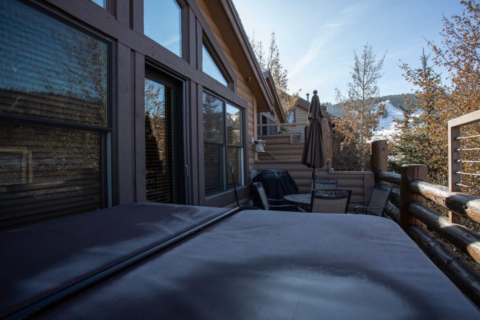 Condo, 2 Bedrooms | Outdoor dining