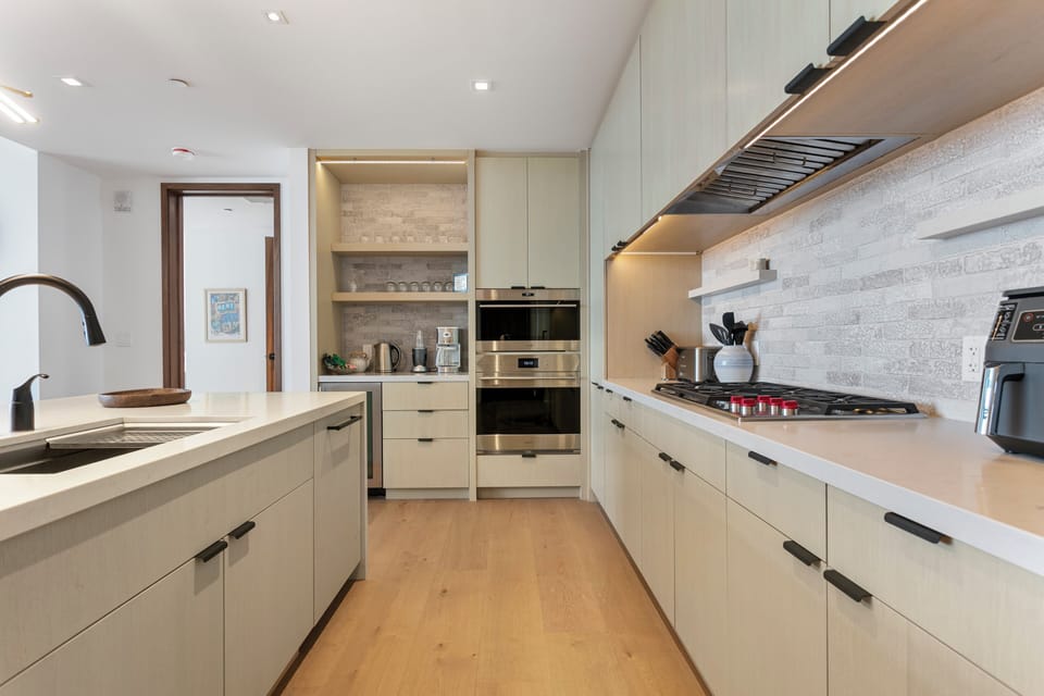 Condo, 3 Bedrooms | Private kitchen | Coffee/tea maker, fridge, oven, toaster