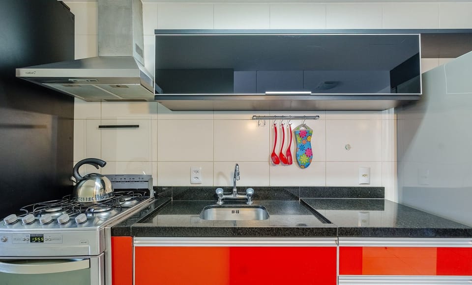 Basic Apartment | Private kitchen | Cookware/dishes/utensils