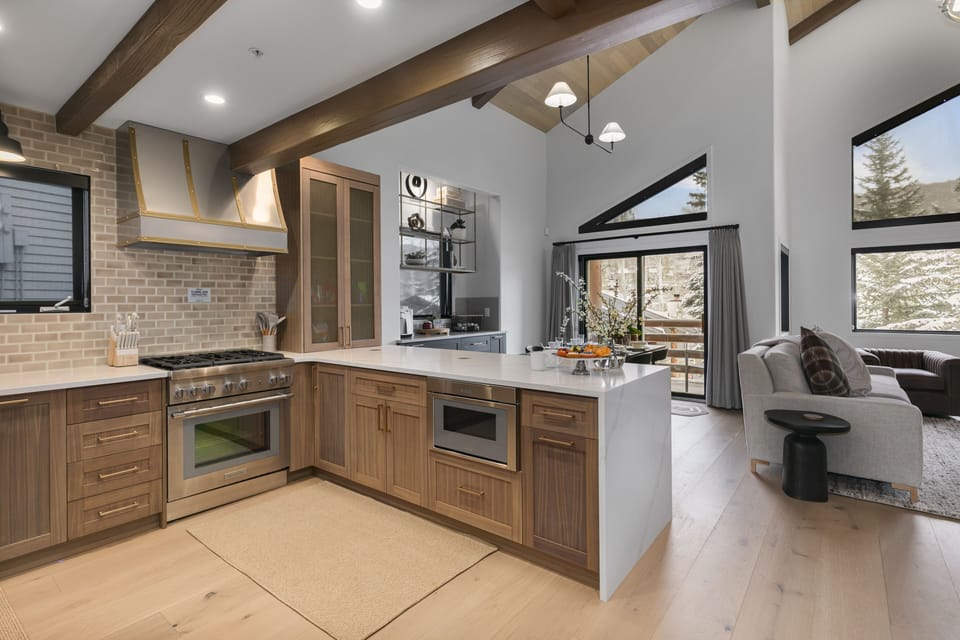 Condo, 3 Bedrooms | Private kitchen | Coffee/tea maker, fridge, oven, toaster