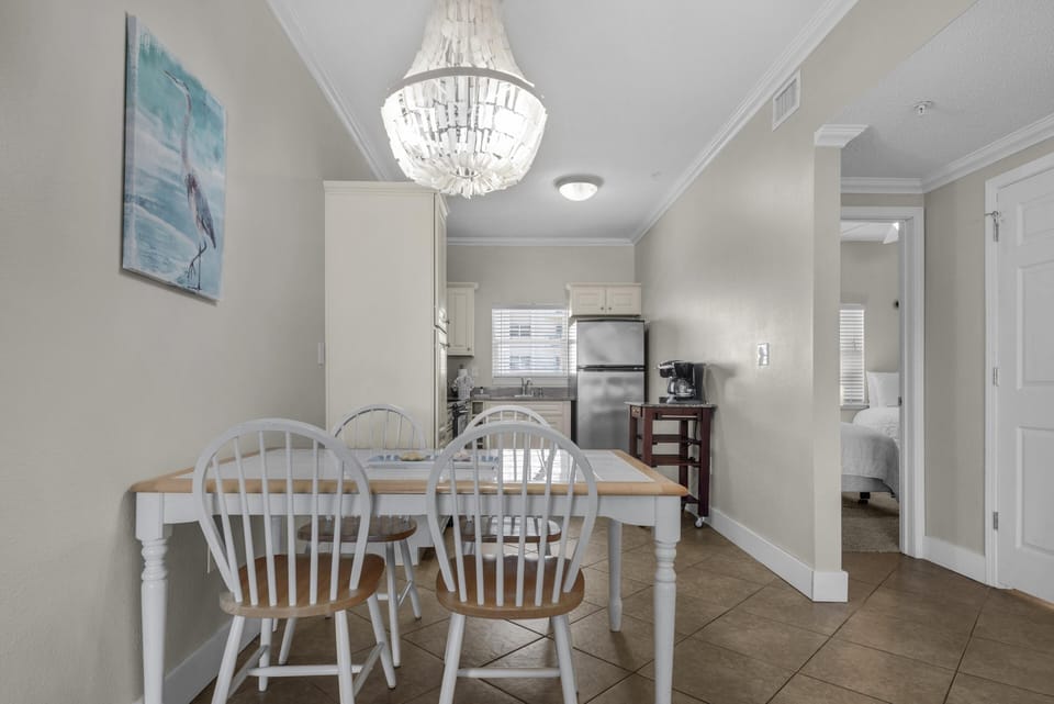 Condo, Multiple Beds (Villas on the Gulf unit J8) | Dining