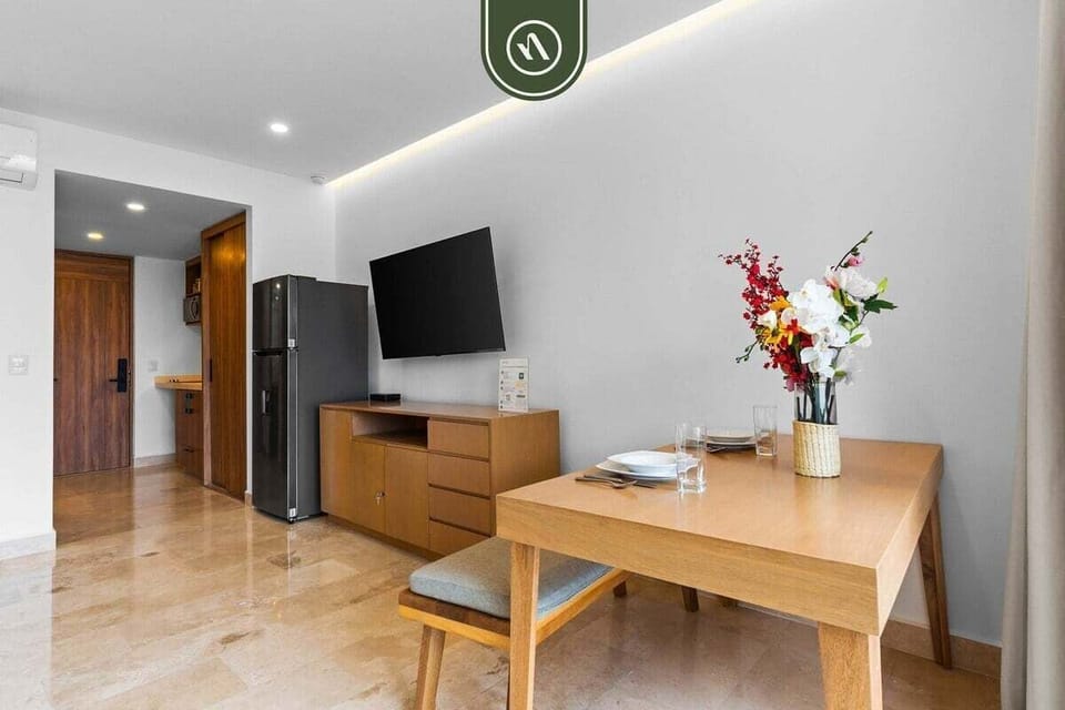 Studio Suite, 1 Queen Bed, Pool Access, Ocean View (Harbor 171 Torre Norte 211) | Interior