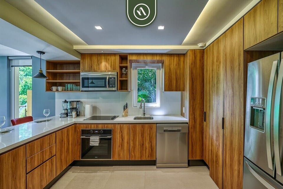 Condo, Multiple Beds, Hot Tub, Ocean View (Sea View Residences 302) | Private kitchen