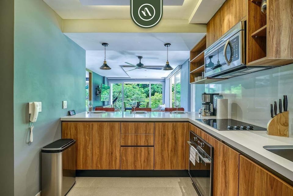 Condo, Multiple Beds, Hot Tub, Ocean View (Sea View Residences 302) | Private kitchen