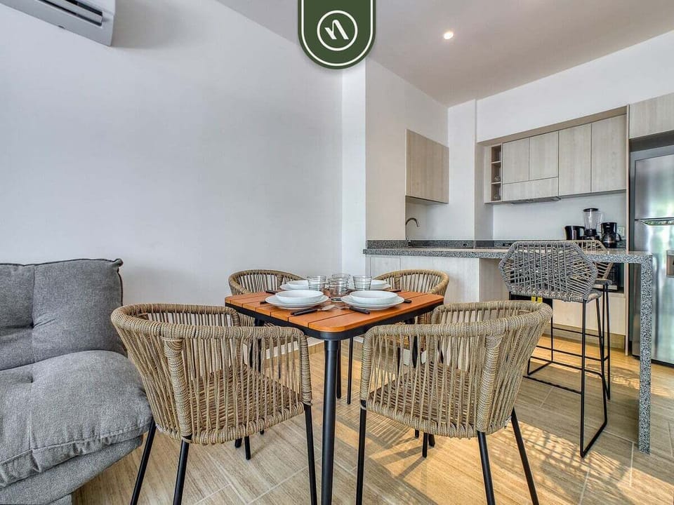 Apartment, 1 King Bed with Sofa bed, Kitchen, Ocean View (Casa Las Palmas 102) | 1 bedroom, individually decorated, individually furnished, bed sheets