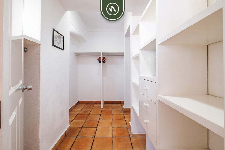 Apartment, Multiple Beds, Balcony, Ocean View (One Beach Street 104 A) | Interior