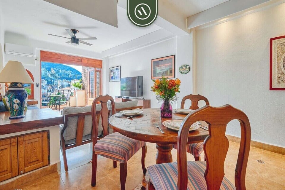 Apartment, 1 King Bed, Balcony, Ocean View (606 Plaza Mar) | 1 bedroom, individually decorated, individually furnished, bed sheets