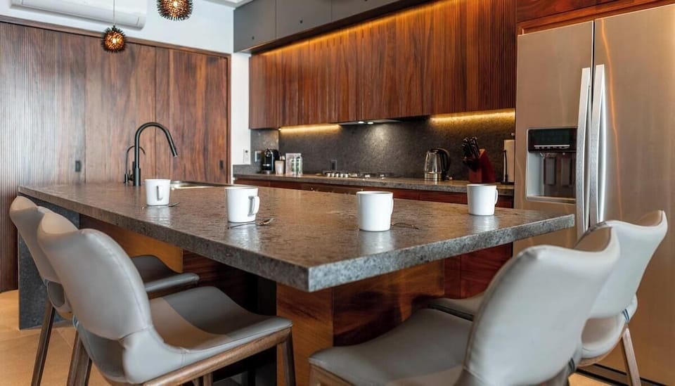 Condo, Multiple Beds, Pool Access, Ocean View (Las Verandas 503) | Private kitchen | Electric kettle