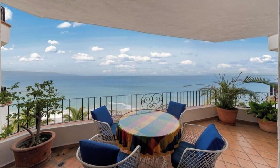 Apartment, Multiple Beds, Balcony, Ocean View (710-VistadelSol) | Outdoor dining