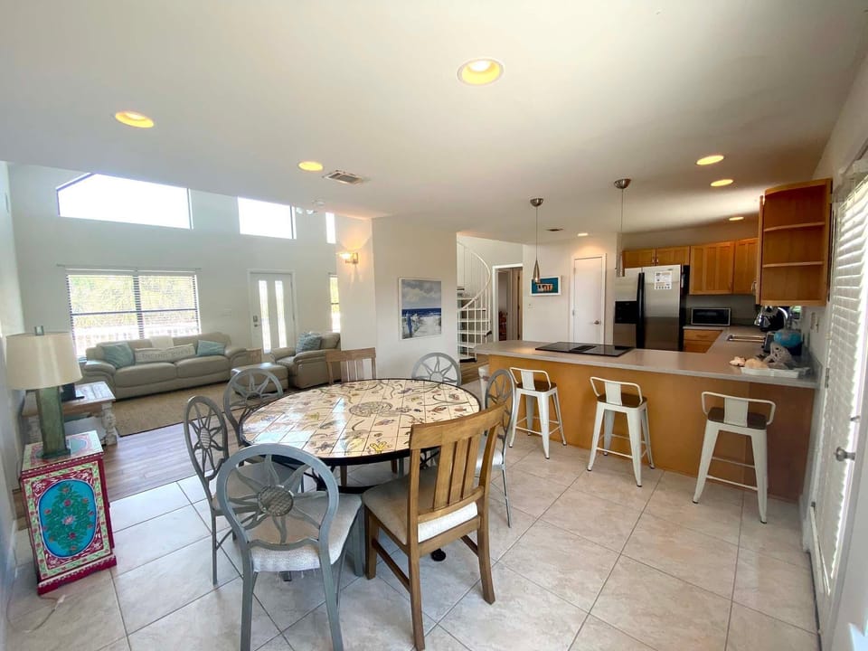 House, Multiple Beds (Blue Heron) | Dining