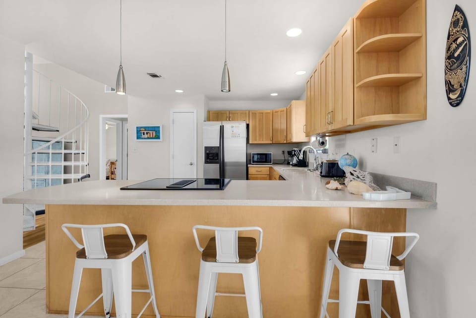 House, Multiple Beds (Blue Heron) | Private kitchen | Oven, toaster
