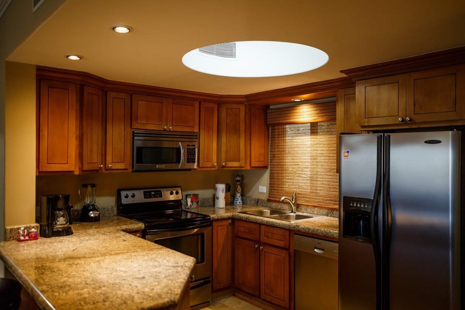 Apartment, Multiple Beds, Balcony, Pool View (Las Mañanitas LM F4205) | Private kitchen | Dining tables