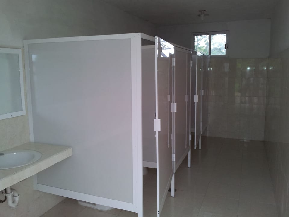Shower, towels, soap, shampoo