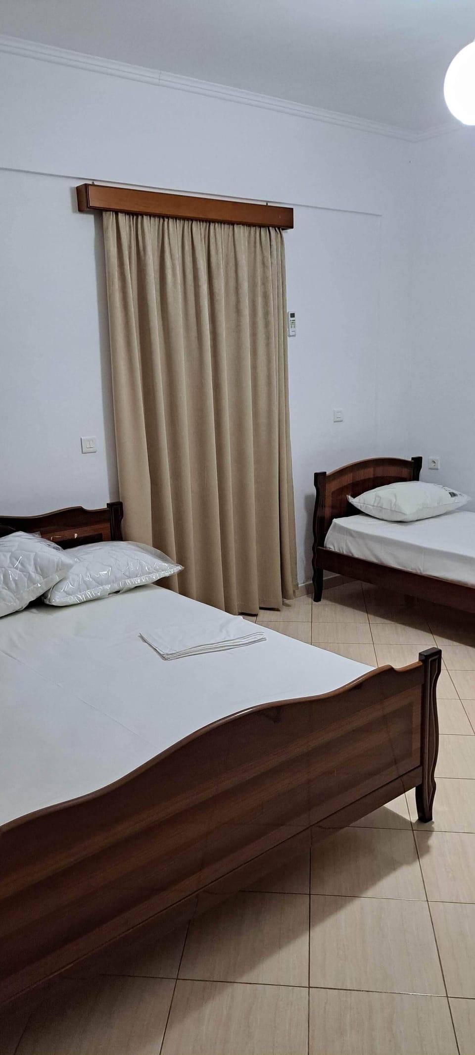 Standard Studio, Balcony, Garden View | Iron/ironing board, free WiFi