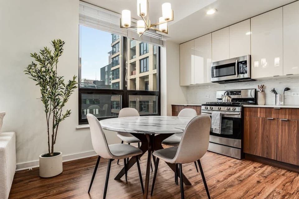 Standard Apartment, 2 Bedrooms (Apartment) | In-room dining