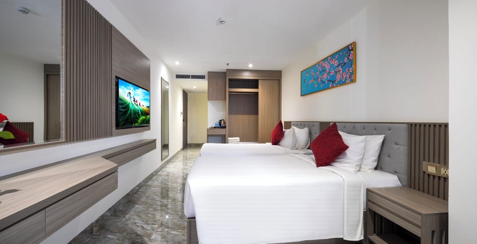 Deluxe Twin Room, City View | Free WiFi