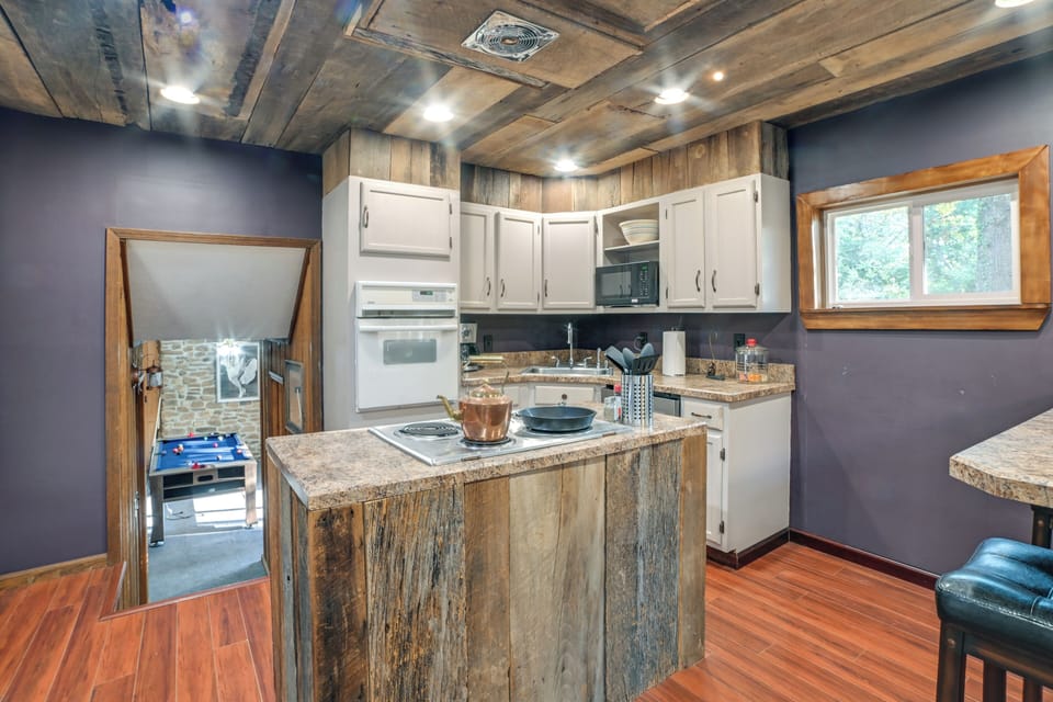 House (4 Bedrooms) | Interior