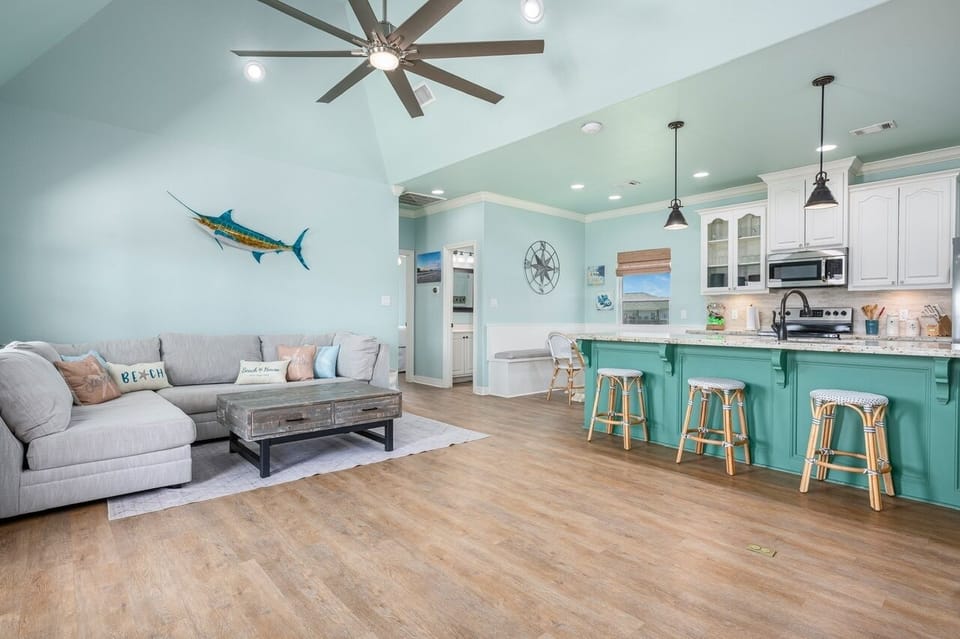 House, 3 Bedrooms | Living area | Smart TV, streaming services