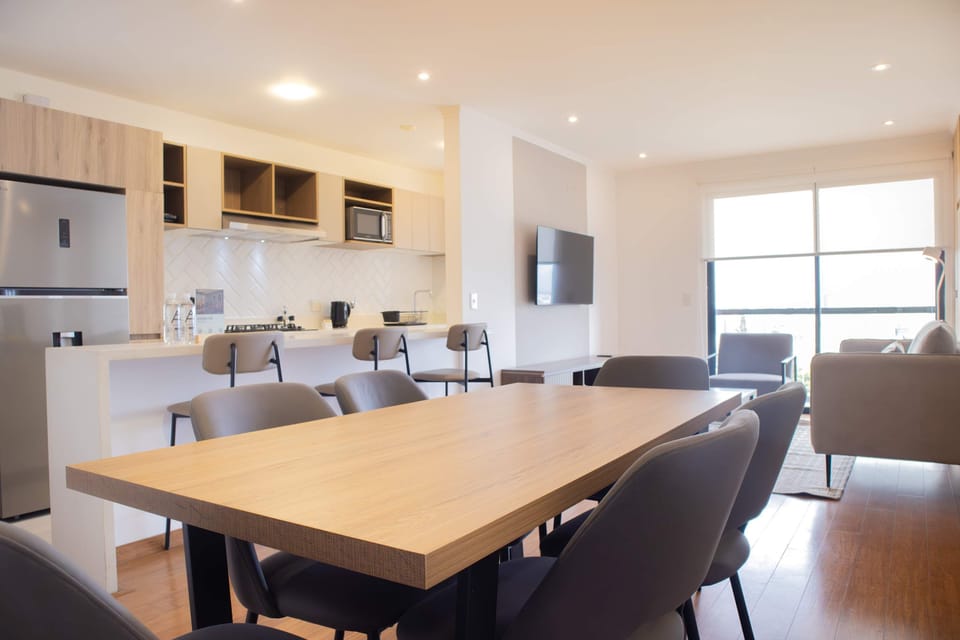 House | 2 bedrooms, desk, high-speed internet