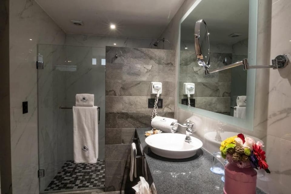 Double Room | Premium bedding, in-room safe, blackout drapes, soundproofing