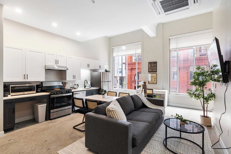 Deluxe Apartment | Living area