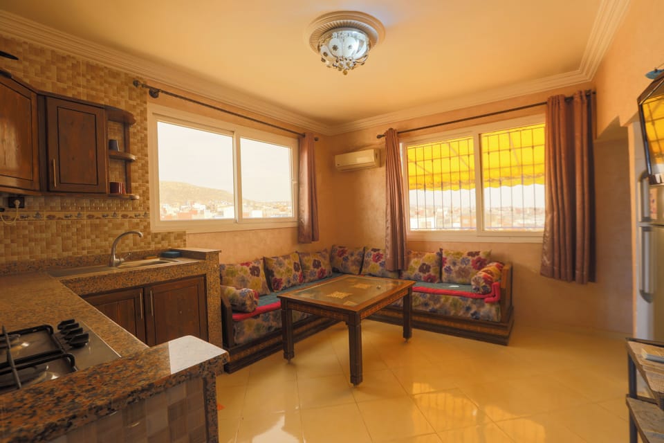 Family Duplex, 3 Bedrooms, Sea View | Premium bedding, pillowtop beds, laptop workspace, soundproofing