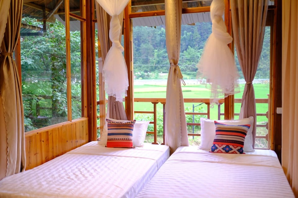 WiFi (free), bed sheets