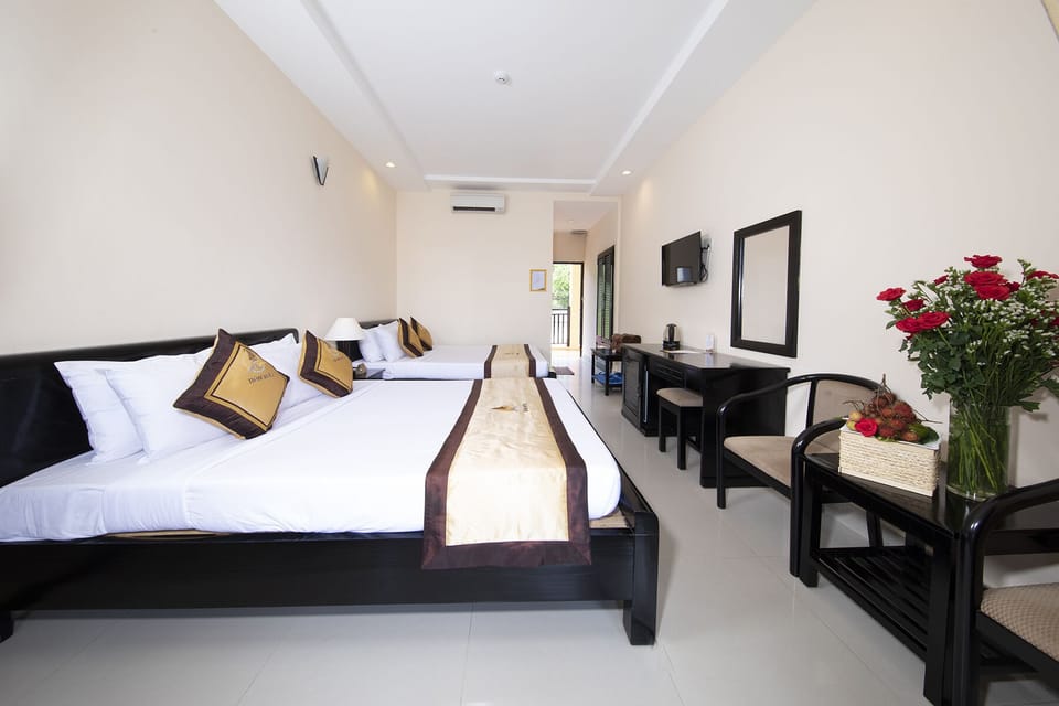 Quadruple Room (No View) | Minibar, desk, free WiFi