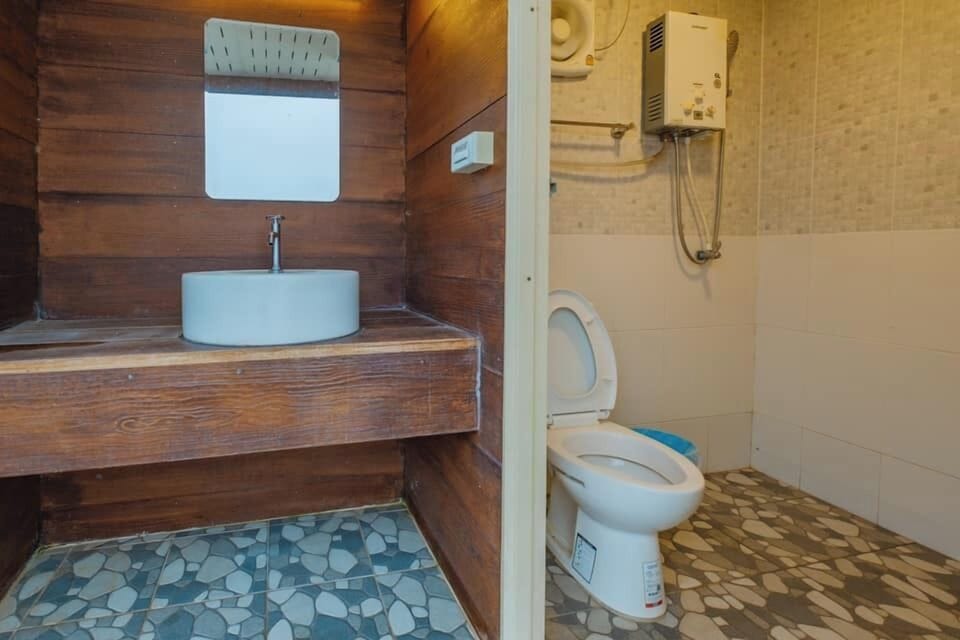 Deluxe Tent, Mountain View | Bathroom | Free toiletries, hair dryer, slippers, bidet