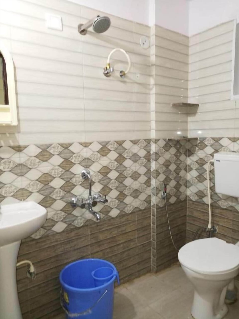 Shower, towels, soap