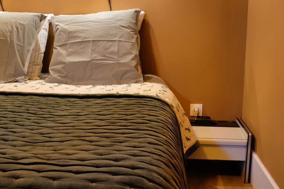 Superior Apartment, 2 Bedrooms, Kitchen, Courtyard View | Soundproofing, iron/ironing board, free WiFi