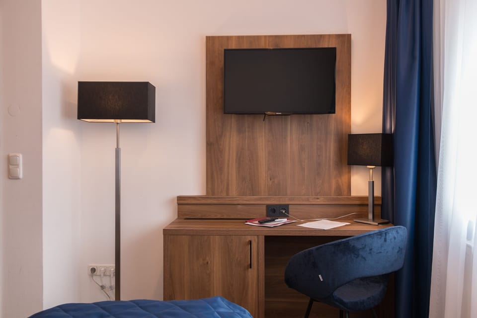 Economy Double or Twin Room | Desk, blackout drapes, soundproofing, free WiFi