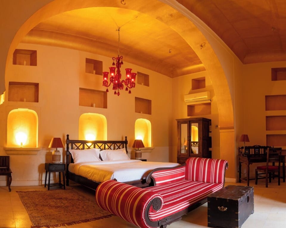 Rosa Jaypore Suite | Soundproofing, WiFi (free)
