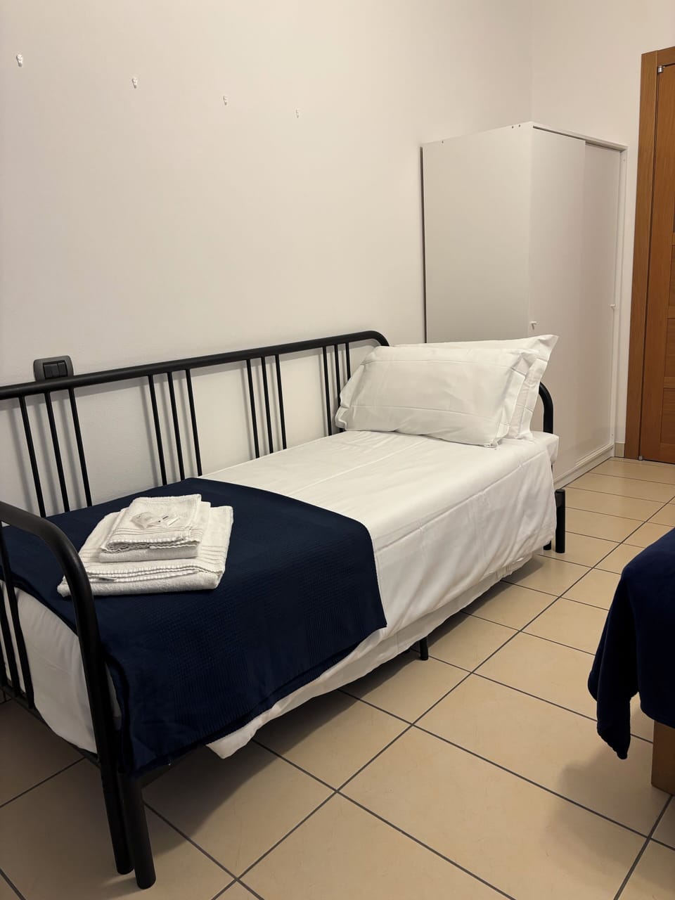 Basic Triple Room, City View | WiFi (free)