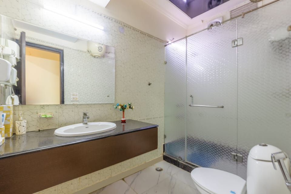 Luxury Room | Bathroom