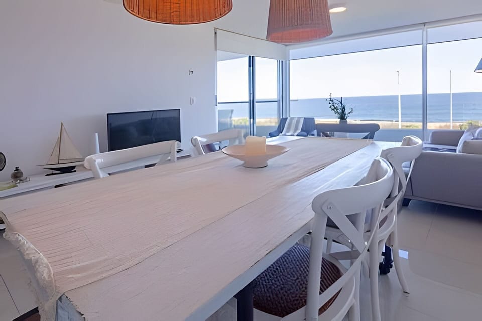 Apartment | Dining