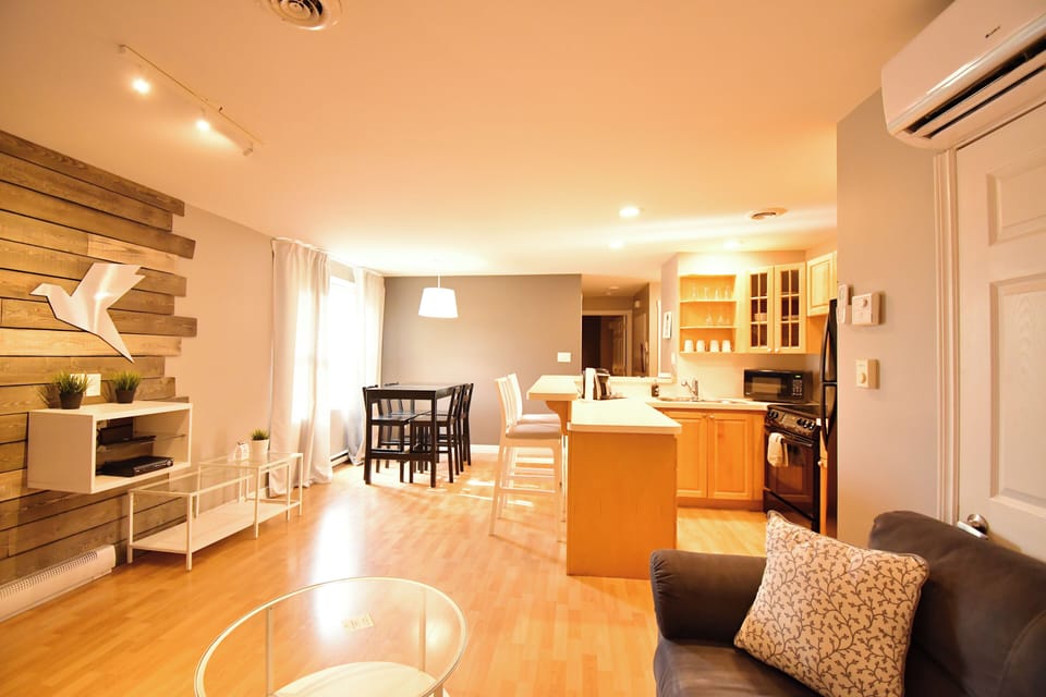 Bower on Lester Two Bedroom | Living area | Flat-screen TV