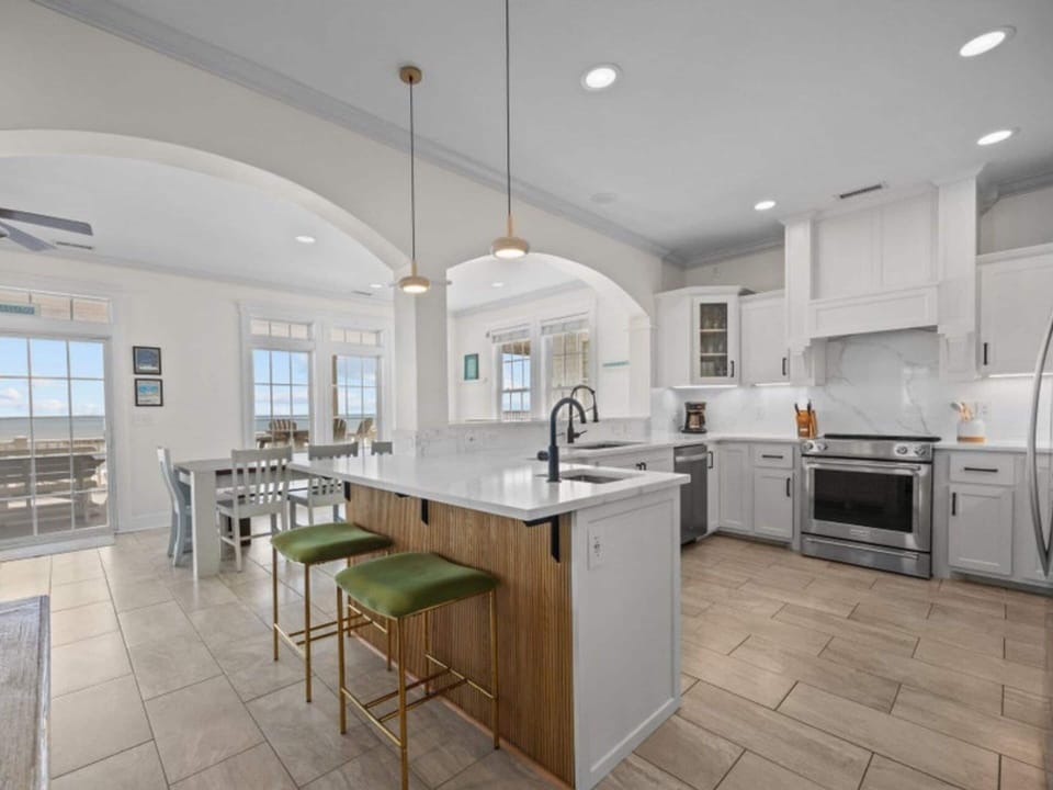 Studio (Multiple Bedrooms) | Property amenity