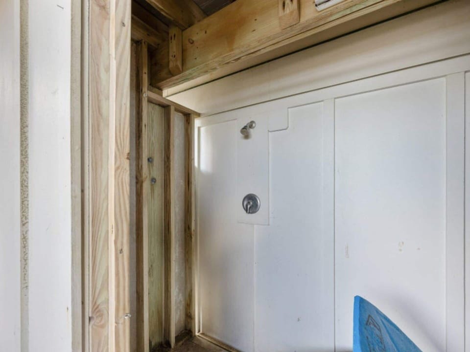 Studio (Multiple Bedrooms) | Property amenity