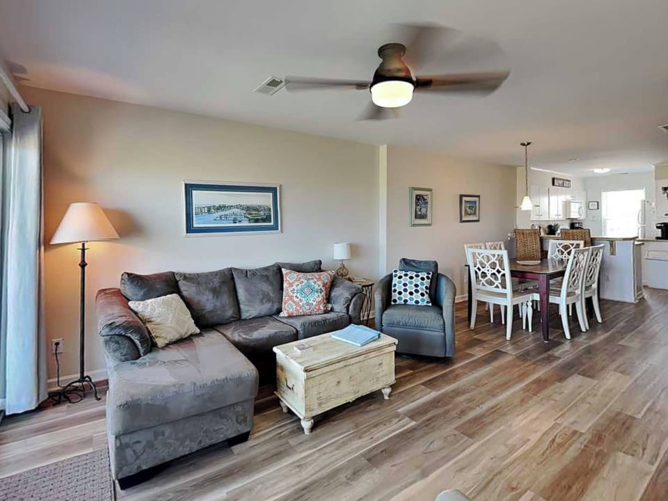 Studio (3 Bedrooms) | Property amenity