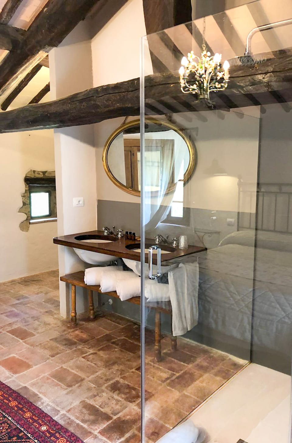Borgo Superior | Bathroom | Free toiletries, hair dryer, slippers, towels
