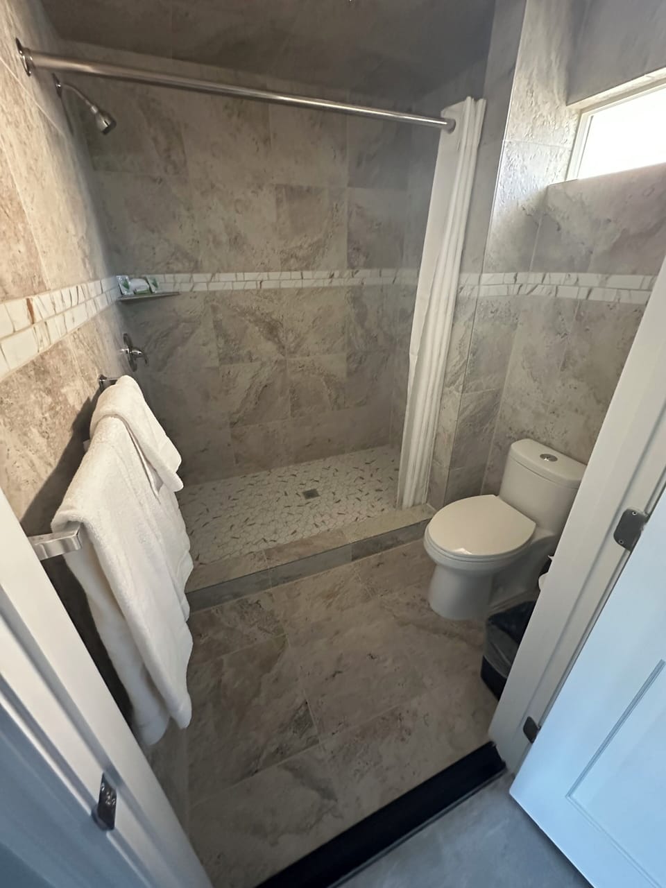 Single Room, 1 King Bed, Non Smoking | Free WiFi