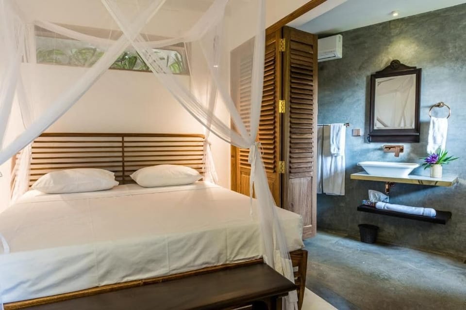 In-room safe, free WiFi
