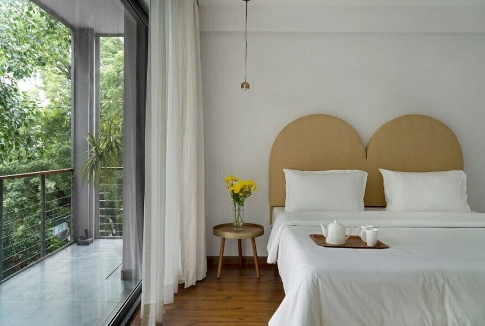Front Room | In-room safe, iron/ironing board, free WiFi