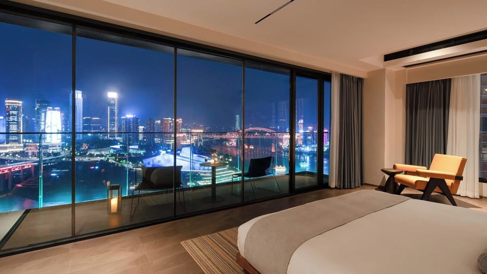 Luxury Suite, City View | City view